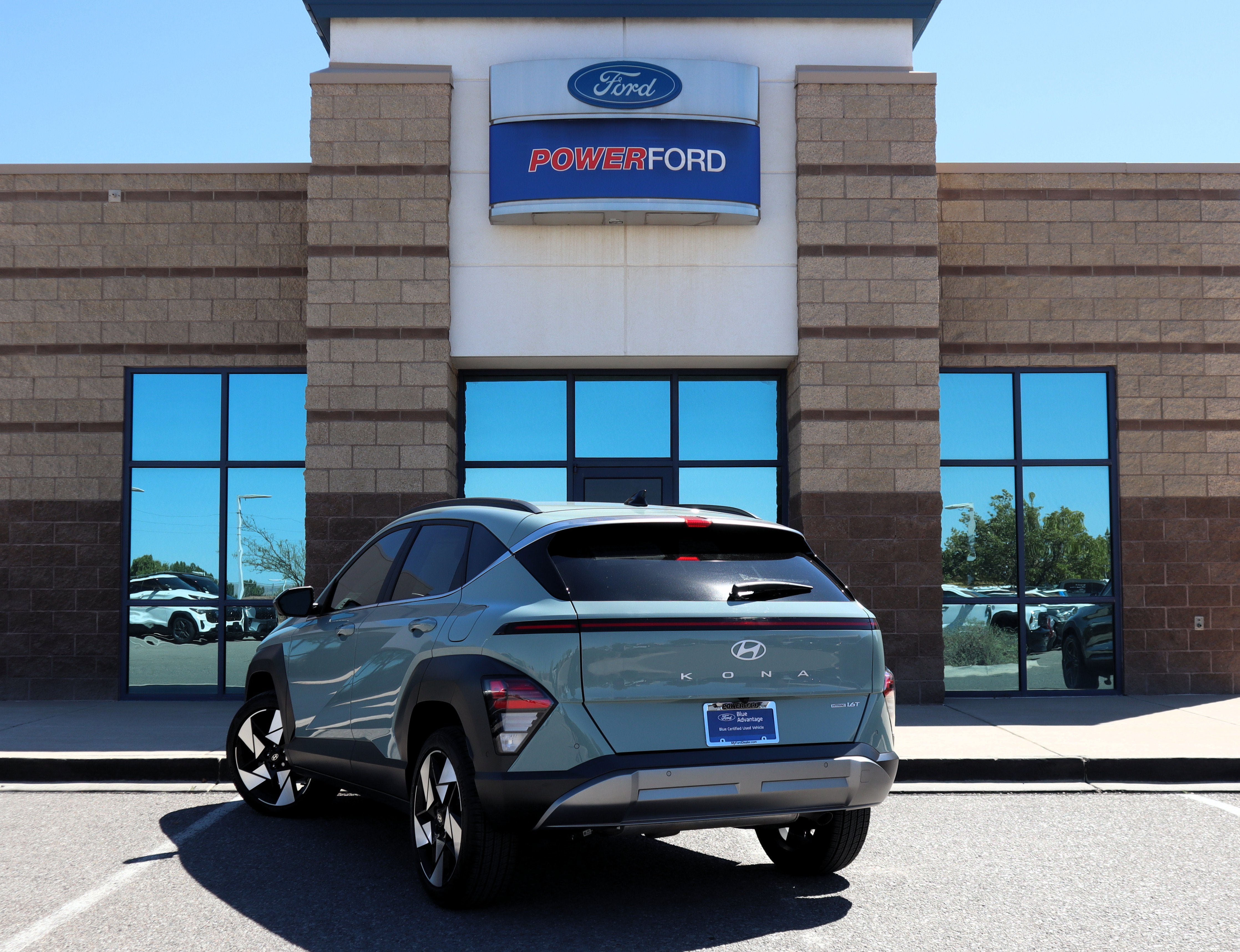 Used 2024 Hyundai Kona Limited AWD/4WD image 8