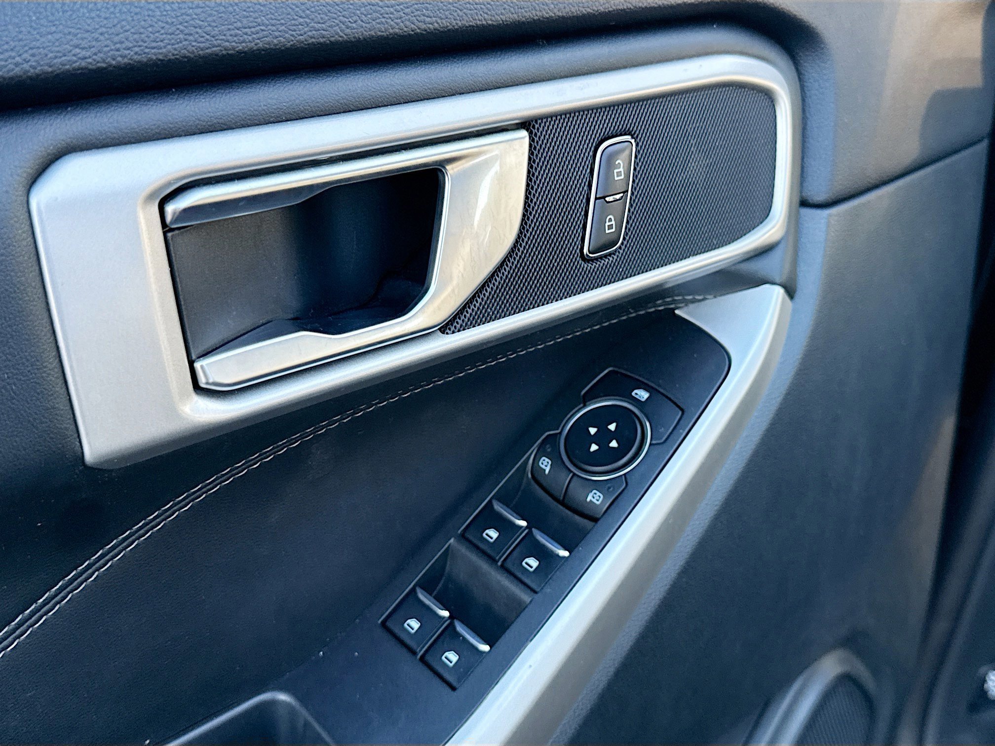 Certified 2023 Ford Explorer XLT w/ Equipment Group 202A image 11