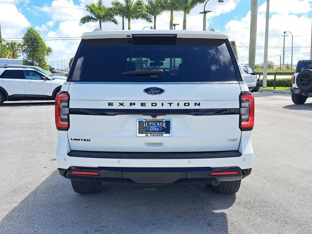 Certified 2023 Ford Expedition Limited image 3
