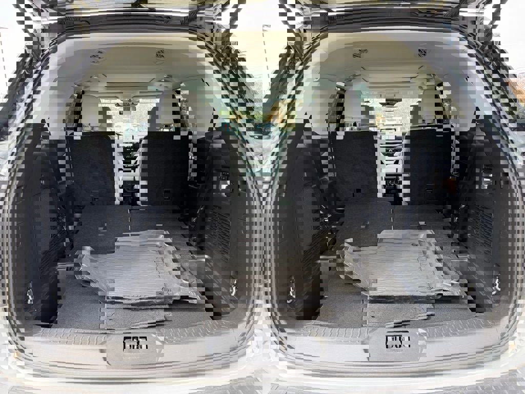 Certified 2025 Ford Explorer Platinum w/ Ultimate Package image 20