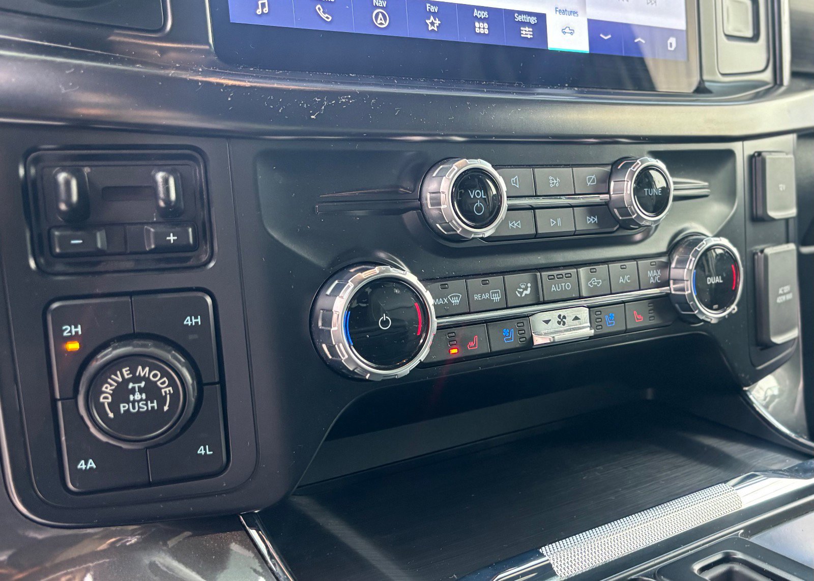 Certified 2023 Ford F150 Lariat w/ Equipment Group 502A High image 59