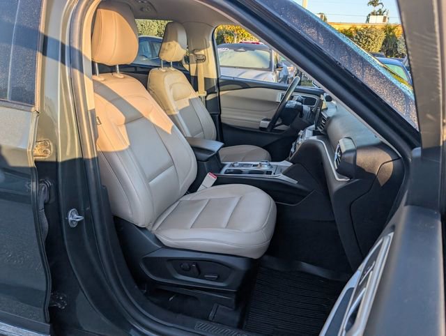 Certified 2022 Ford Explorer XLT w/ Equipment Group 202A image 14