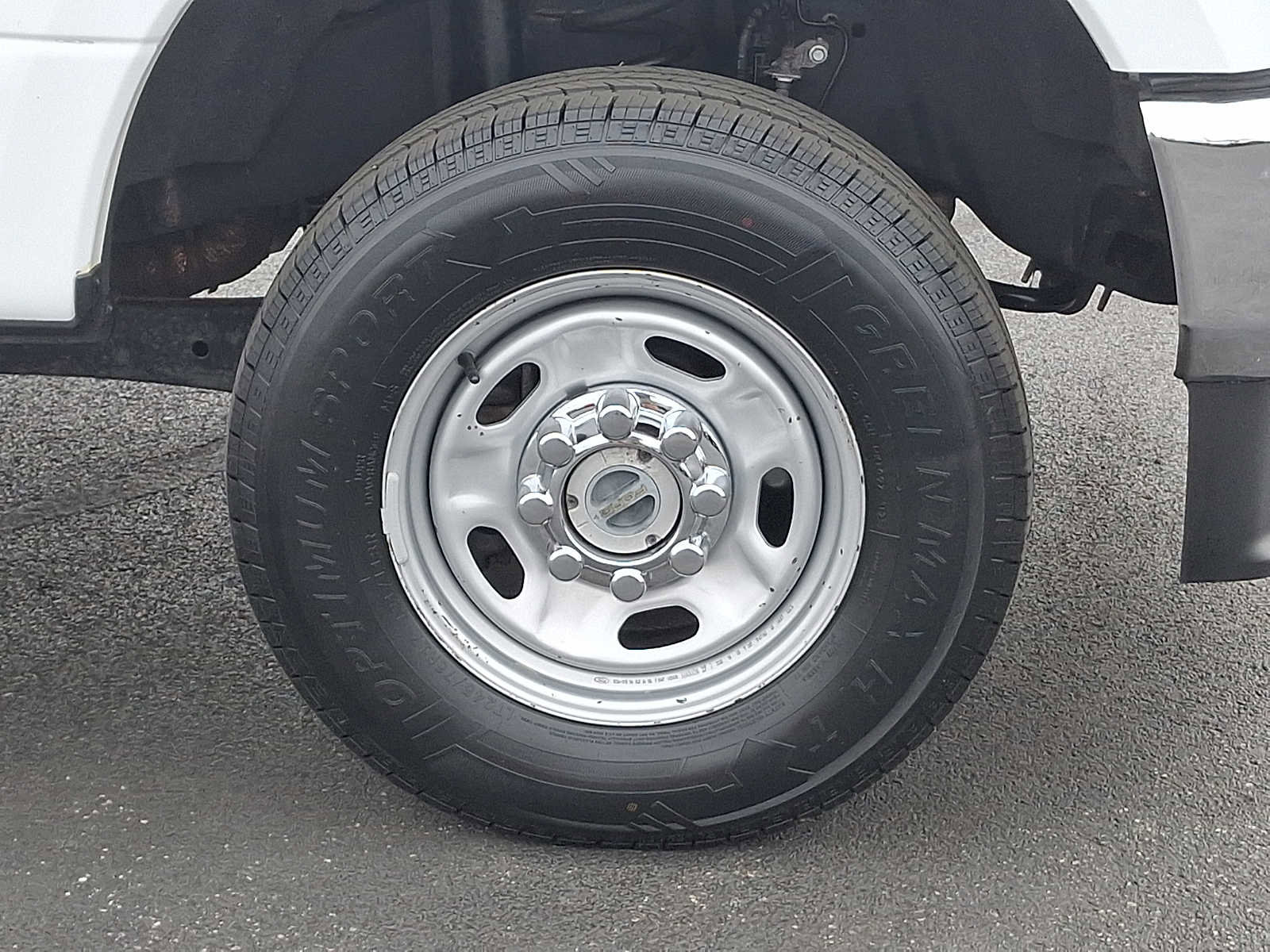Certified 2022 Ford F350 XL w/ Power Equipment Group AWD/4WD image 8