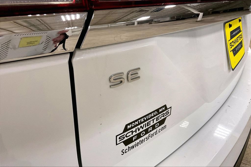 Used 2025 Volkswagen Atlas SE AWD/4WD image 8