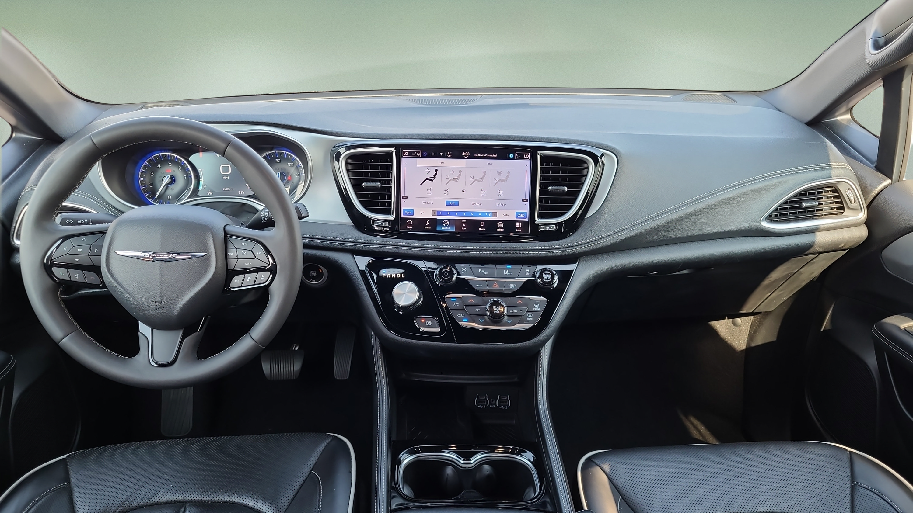 Used 2025 Chrysler Pacifica Limited FWD image 23