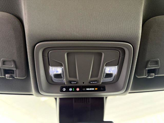 Used 2025 Chevrolet Silverado 1500 LT RWD image 19