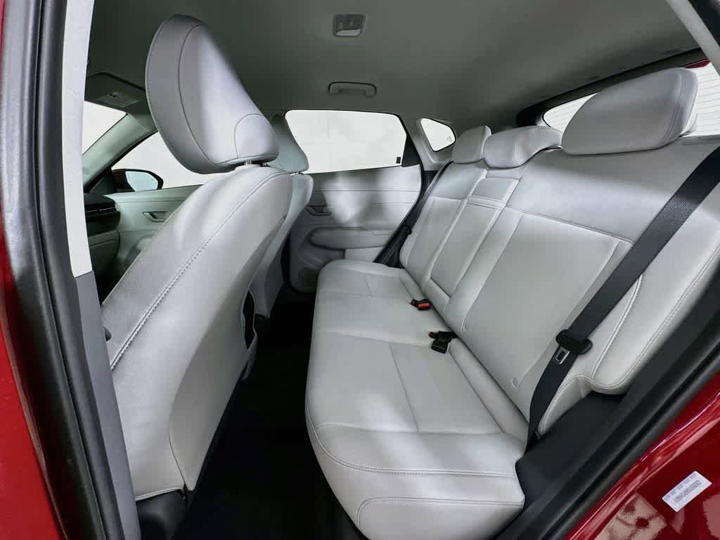 Used 2025 Hyundai Kona SE AWD/4WD image 15