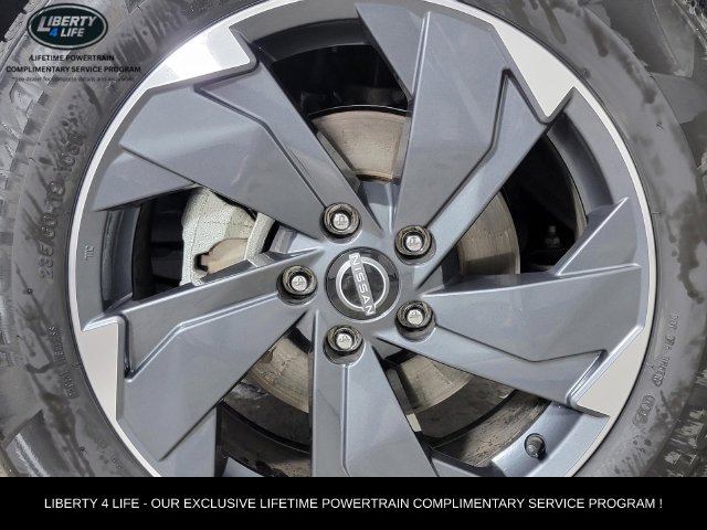 Used 2024 Nissan Rogue SV AWD/4WD image 11