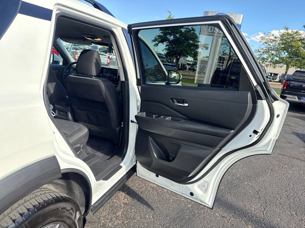 Used 2022 Nissan Pathfinder SV w/ SV Black Package FWD image 26