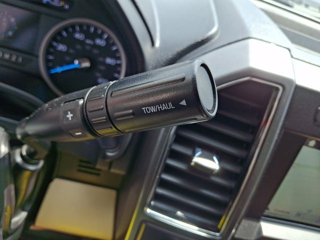 Certified 2019 Ford F250 XLT w/ XLT Premium Package AWD/4WD image 16