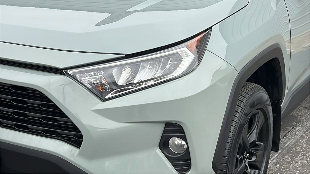 Used 2020 Toyota RAV4 XLE w/ All Weather Liner Package FWD image 5