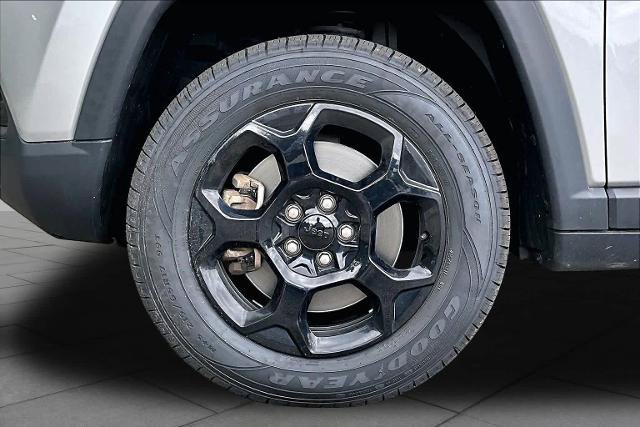 Used 2024 Jeep Compass Trailhawk AWD/4WD image 11