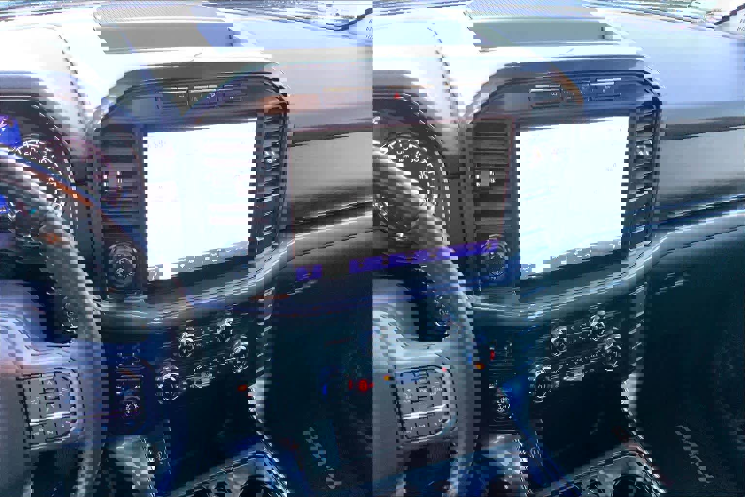 Certified 2022 Ford F150 XLT w/ Equipment Group 302A High image 8