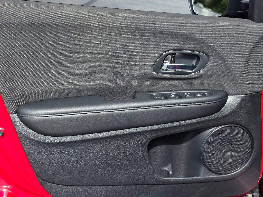 Used 2020 Honda HR-V Sport image 19