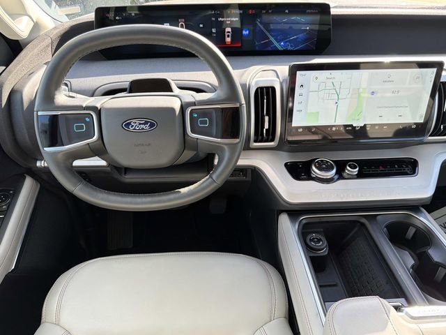 Certified 2025 Ford Expedition Active AWD/4WD image 23