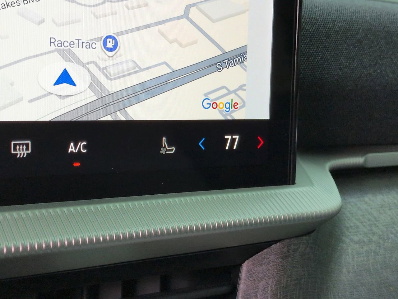 Certified 2026 Ford Explorer Platinum w/ LUX Leather Package image 22