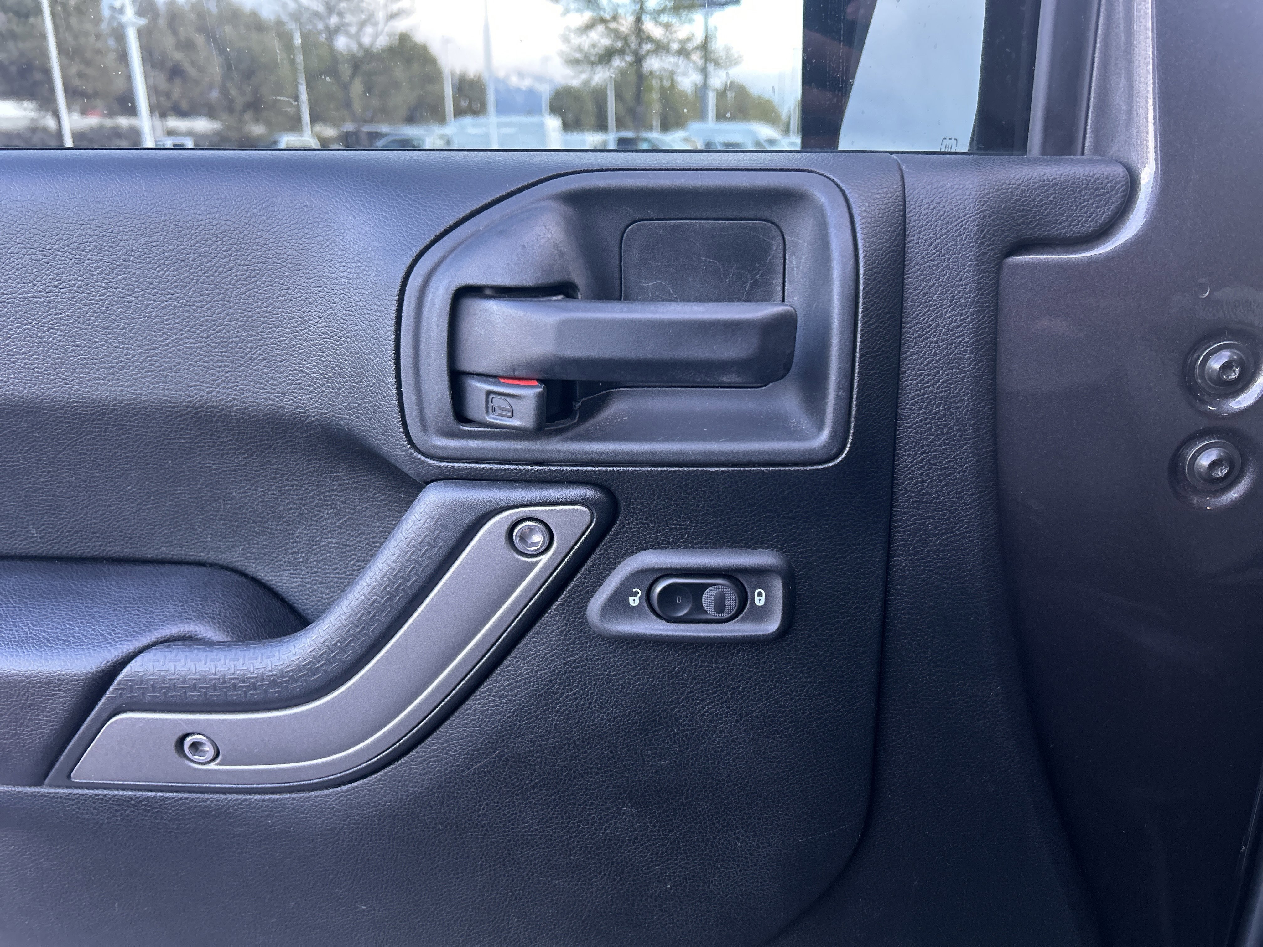 Used 2018 Jeep Wrangler Unlimited Sport S image 14