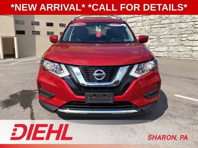 Used 2017 Nissan Rogue SV AWD/4WD image 2