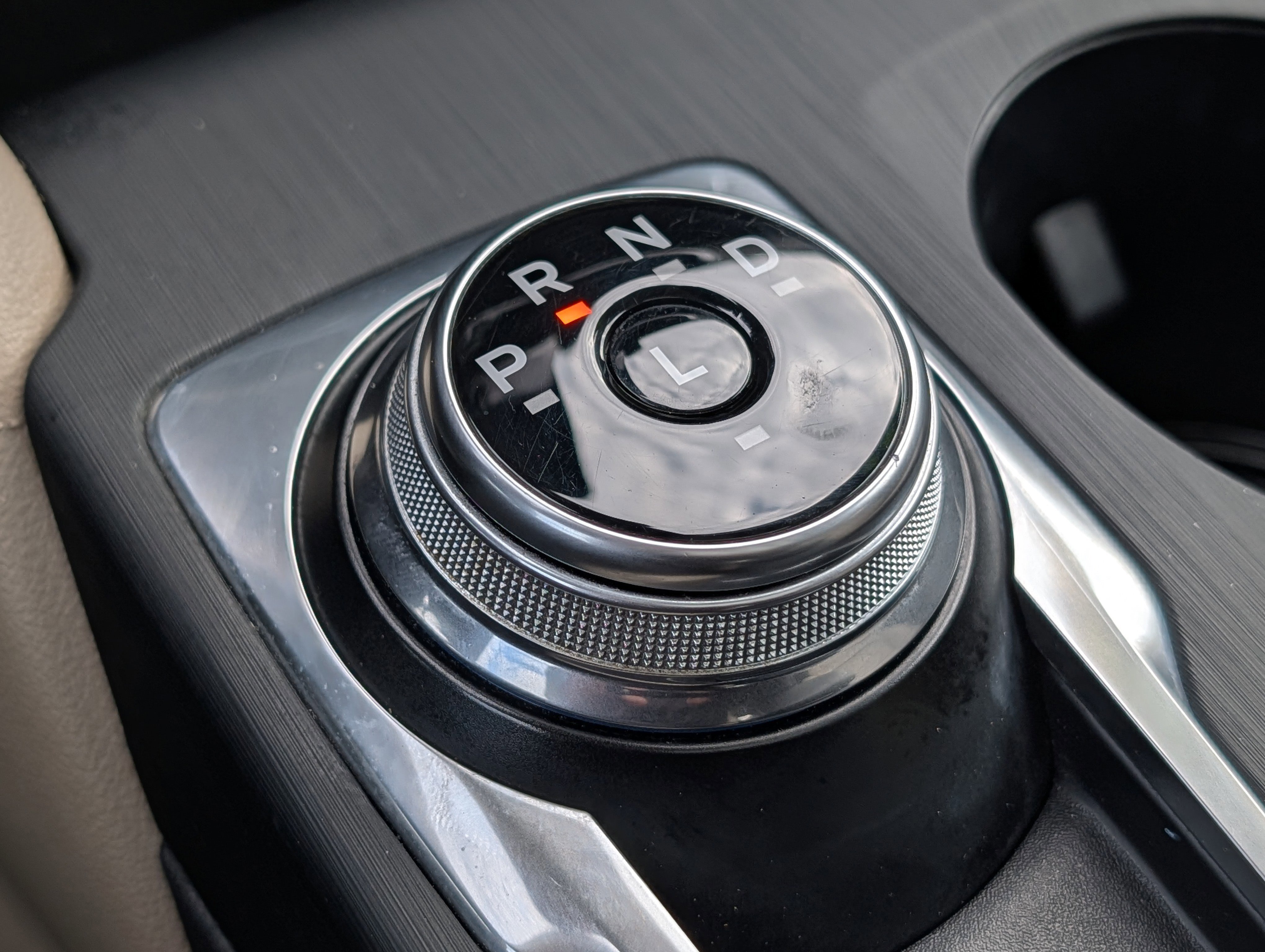 Certified 2021 Ford Escape Titanium image 34