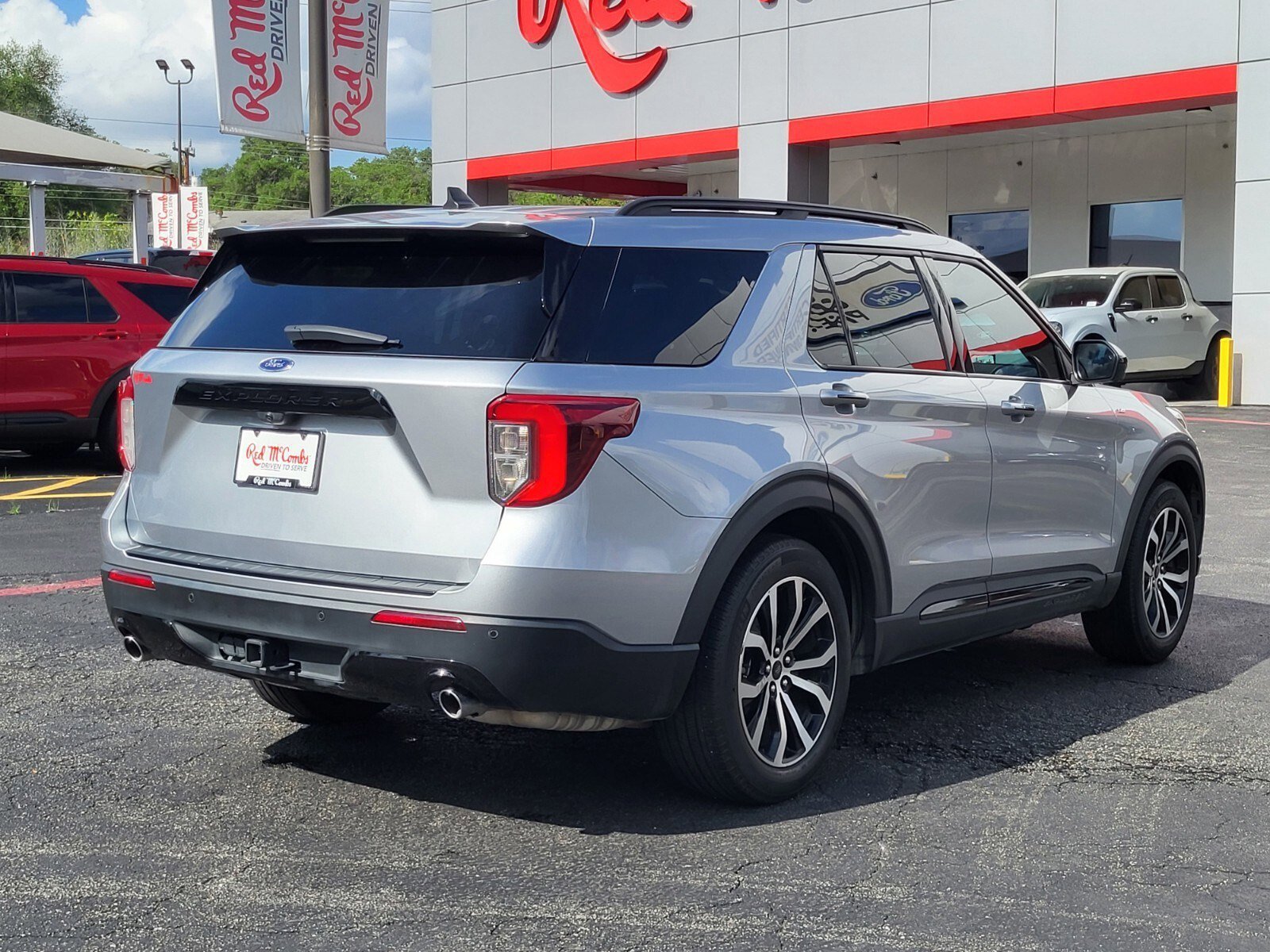 Certified 2023 Ford Explorer ST-Line w/ Class IV Trailer Tow Package RWD image 3