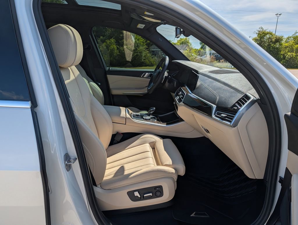 Used 2021 BMW X5 xDrive40i w/ Premium Package 2 AWD/4WD image 24