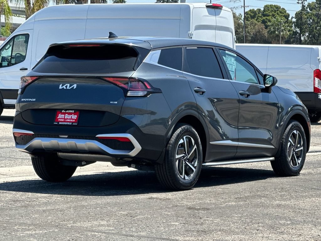 Used 2023 Kia Sportage LX AWD/4WD image 3
