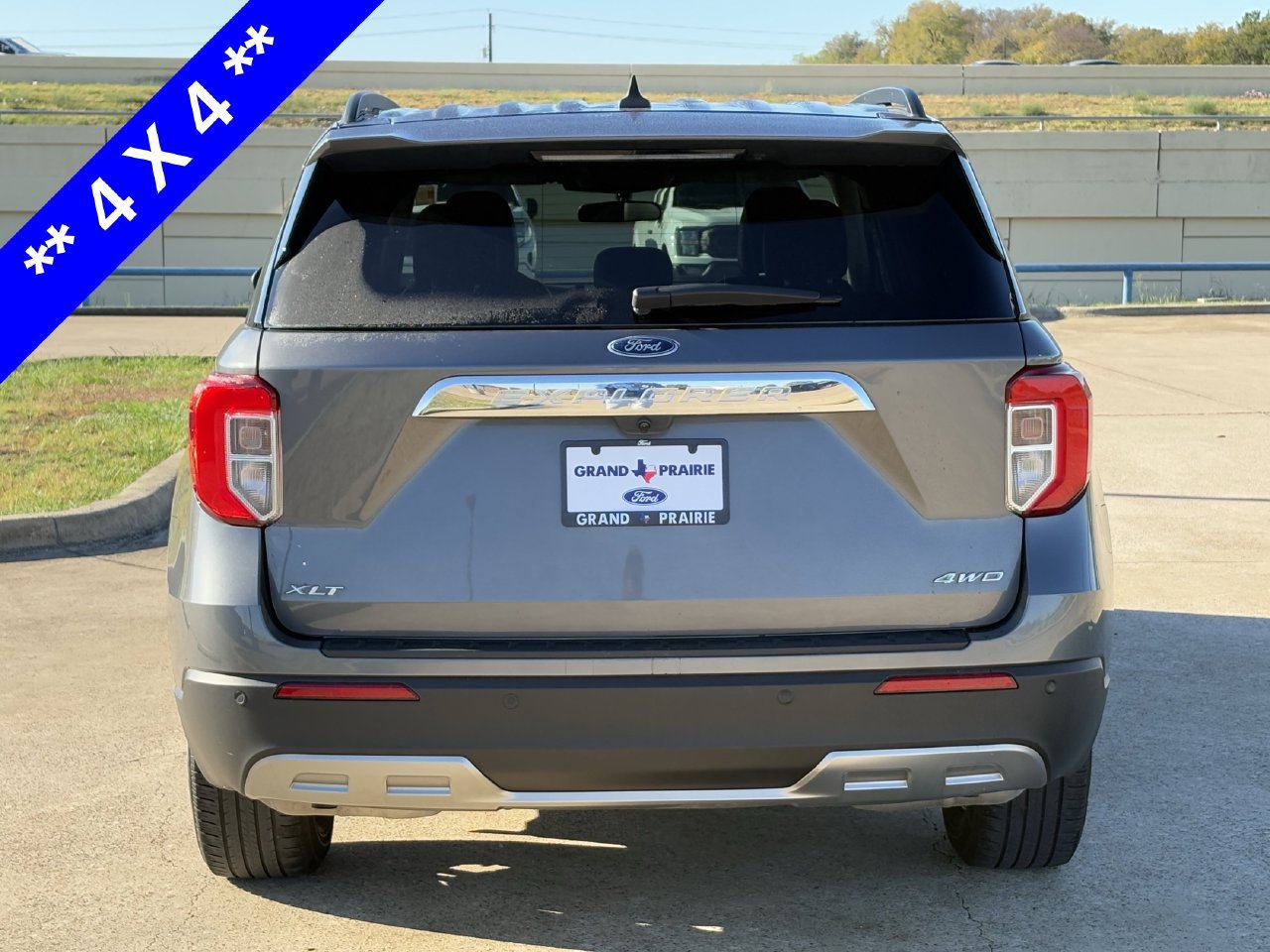 Certified 2023 Ford Explorer XLT w/ Equipment Group 202A AWD/4WD image 8