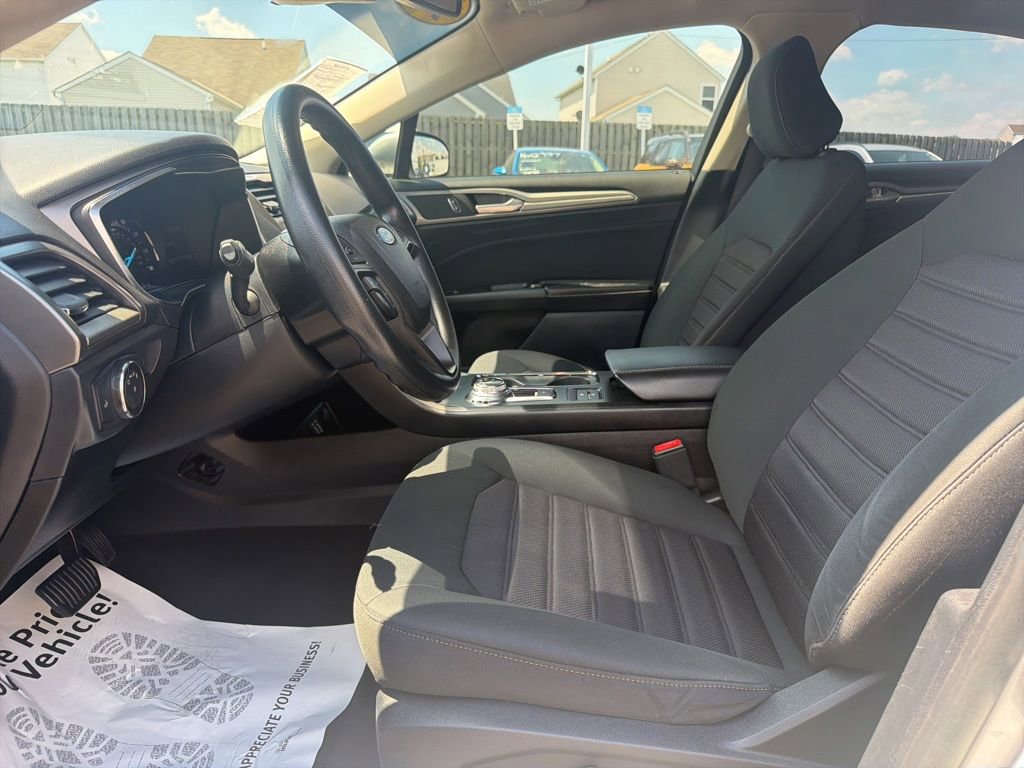 Certified 2020 Ford Fusion SE FWD image 23