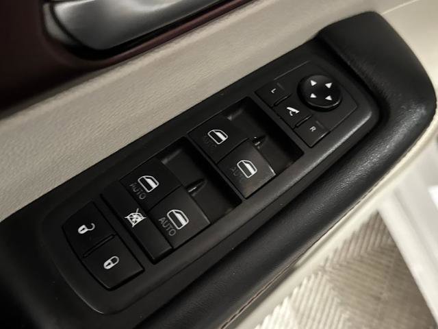 Used 2020 Chrysler Pacifica Limited w/ Advanced Safetytec Group image 17