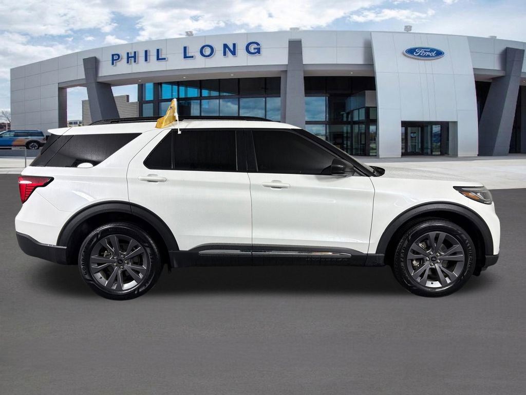 Certified 2025 Ford Explorer Active w/ Active Comfort Package AWD/4WD image 6