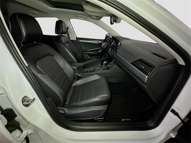 Used 2022 Volkswagen Jetta SE image 22