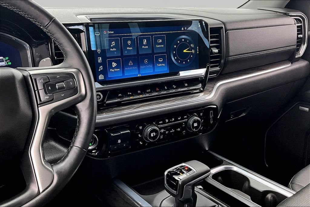 Used 2023 Chevrolet Silverado 1500 LTZ w/ Technology Package AWD/4WD image 6