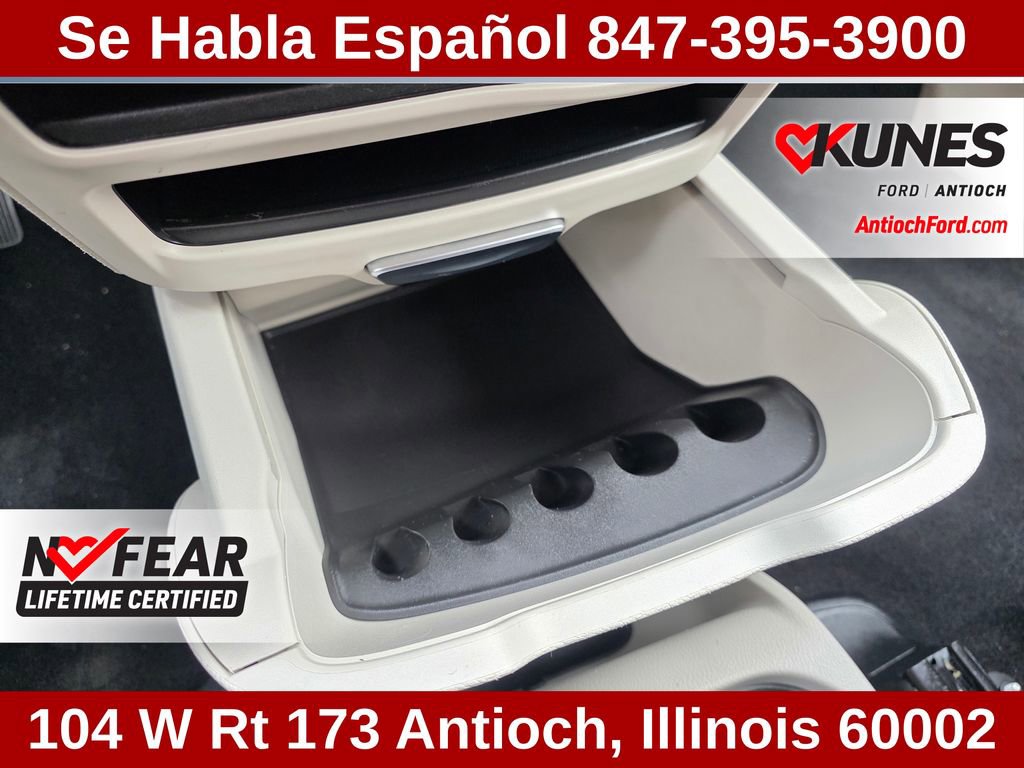 Used 2022 Chrysler Voyager LX FWD image 60