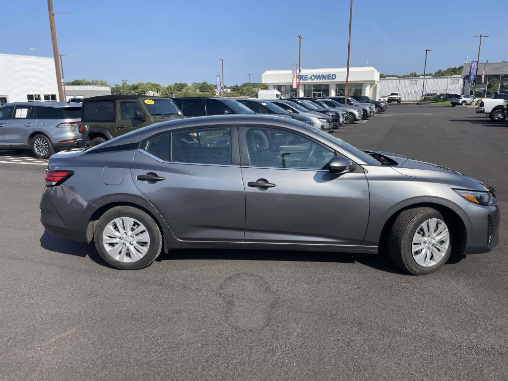 Used 2025 Nissan Sentra S FWD image 2