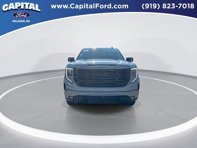 Used 2024 GMC Sierra 1500 AT4 w/ Technology Package AWD/4WD image 3