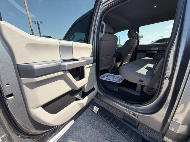 Certified 2022 Ford F250 XLT w/ Black Appearance Package AWD/4WD image 16