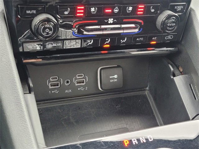 Used 2024 Jeep Grand Cherokee L Limited w/ Luxury Tech Group II image 24