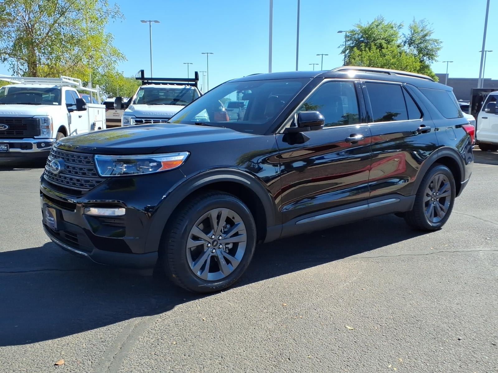 Certified 2023 Ford Explorer XLT w/ Equipment Group 202A RWD image 8