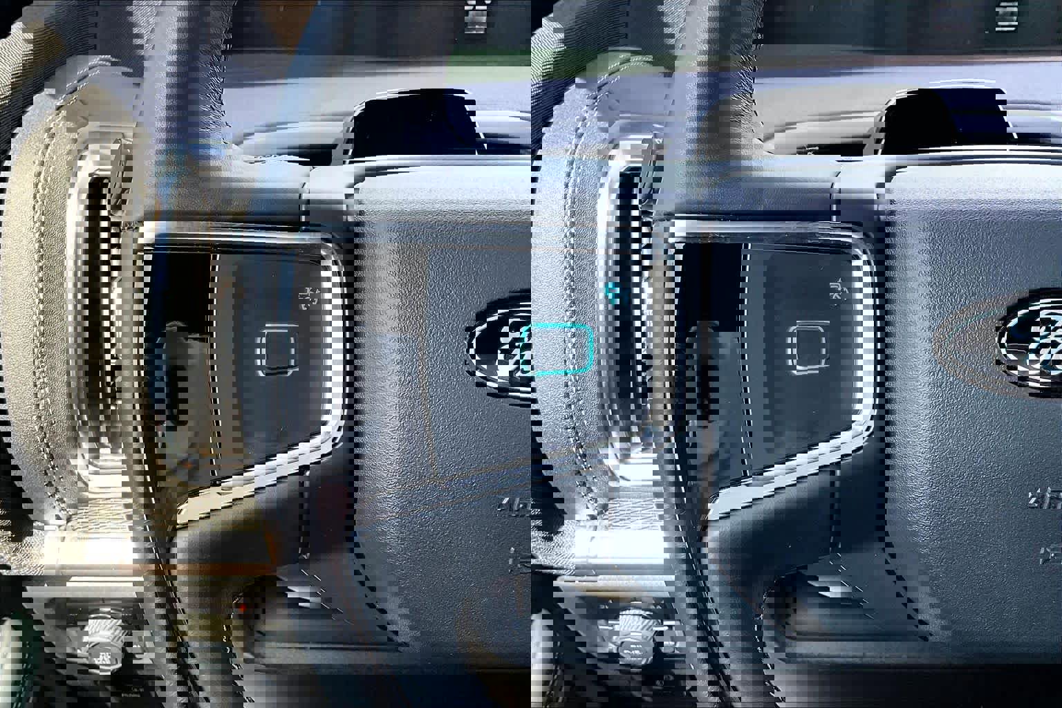 Certified 2025 Ford Expedition Platinum w/ Stealth Appearance Package image 26