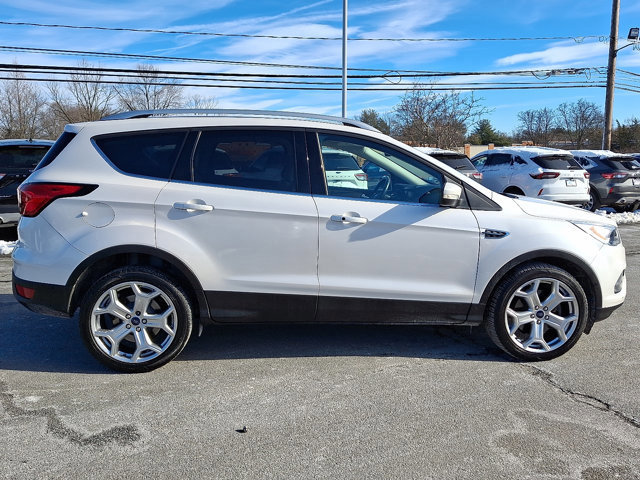 Certified 2019 Ford Escape Titanium image 3