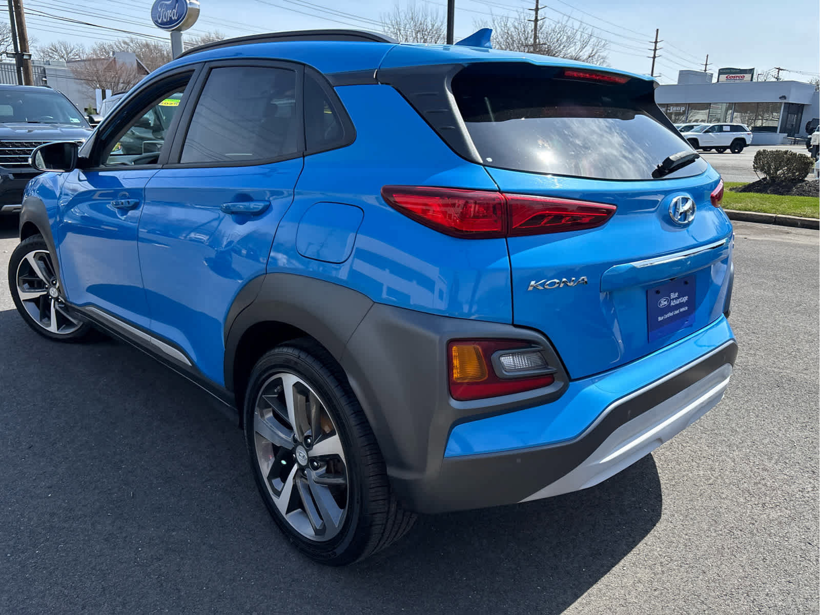 Used 2021 Hyundai Kona Ultimate w/ Cargo Package AWD/4WD image 3
