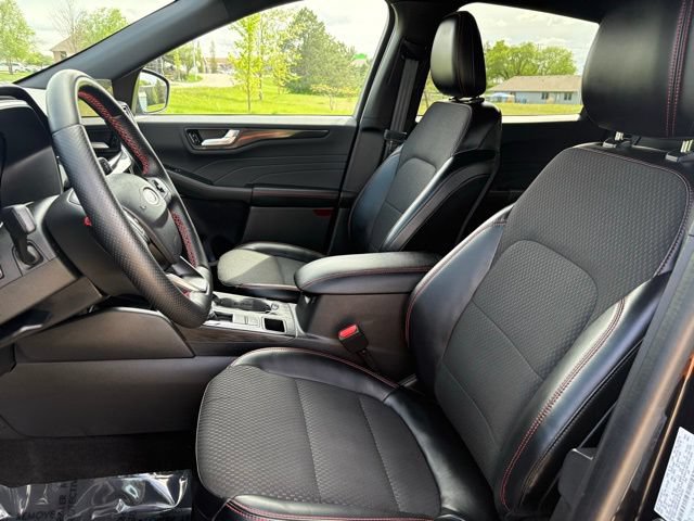 Certified 2024 Ford Escape ST-Line w/ Tech Pack #1 AWD/4WD image 10