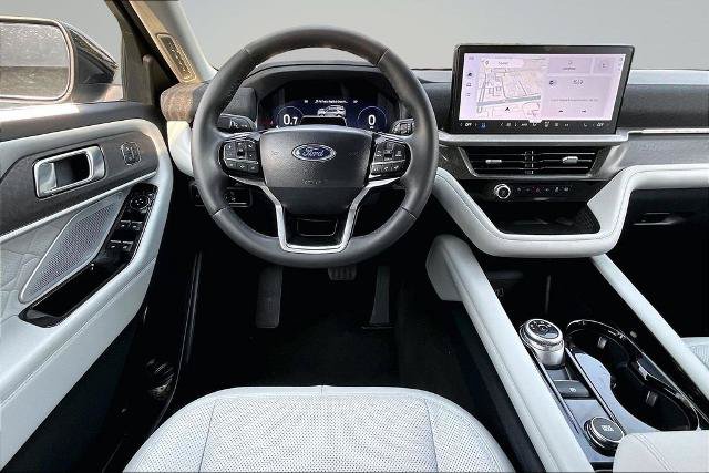 Certified 2026 Ford Explorer Platinum w/ LUX Leather Package AWD/4WD image 5