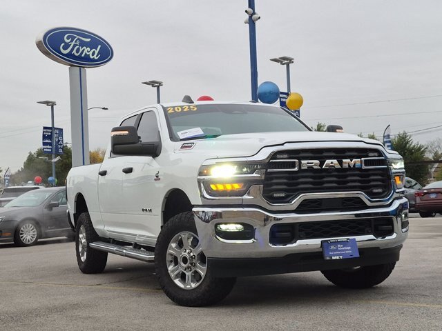 Used 2025 RAM 2500 Lone Star AWD/4WD image 2