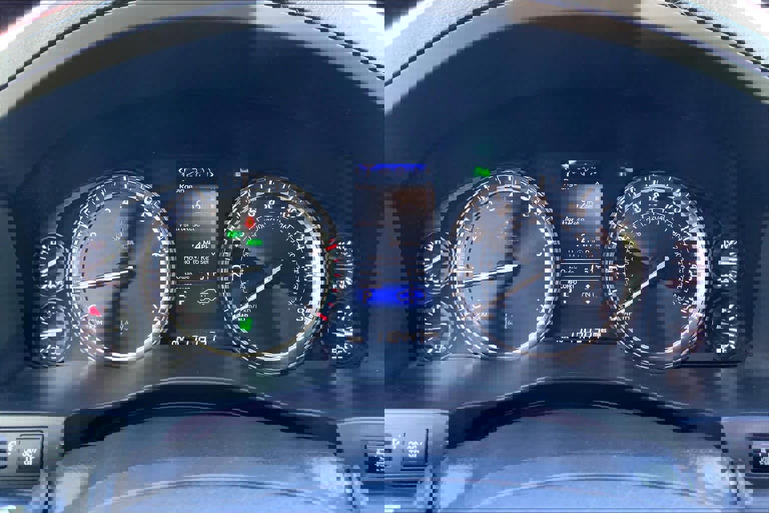 Used 2017 Lexus LX 570 4WD w/ Luxury Package image 26