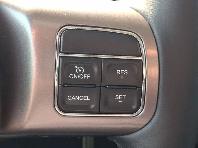 Used 2018 Jeep Wrangler Unlimited Sahara AWD/4WD image 24