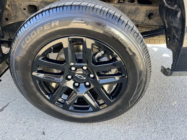 Used 2023 Chevrolet Silverado 1500 Custom w/ LPO, Dark Essentials Package image 11