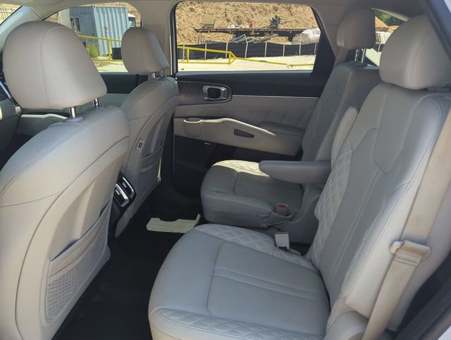 Used 2022 Kia Sorento SX FWD image 16