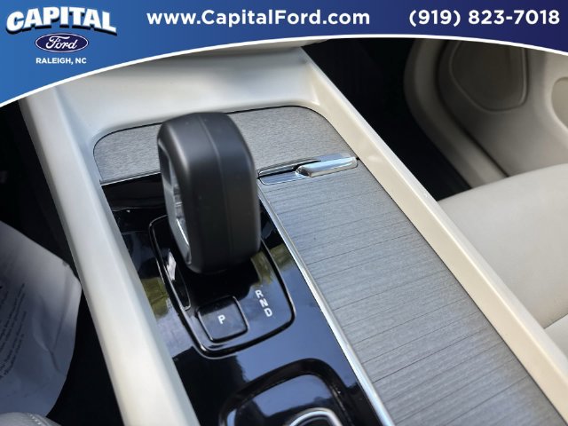 Used 2025 Volvo XC60 B5 Plus w/ Protection Package Premier AWD/4WD image 31