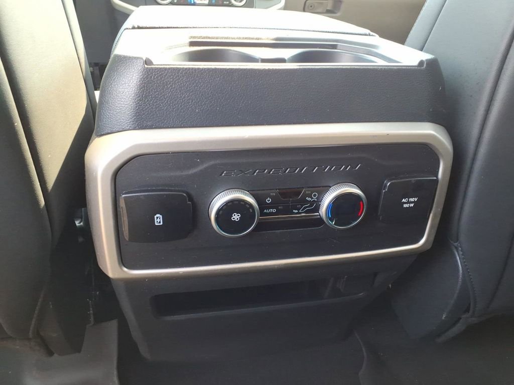 Certified 2024 Ford Expedition XLT AWD/4WD image 13